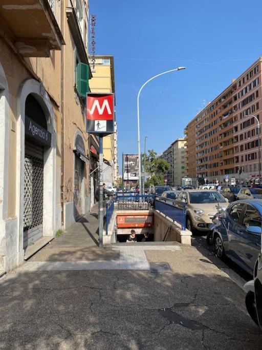 Luminoso Monolocale A 2 Passi Dalla Metro A Apartment Roma Exterior foto